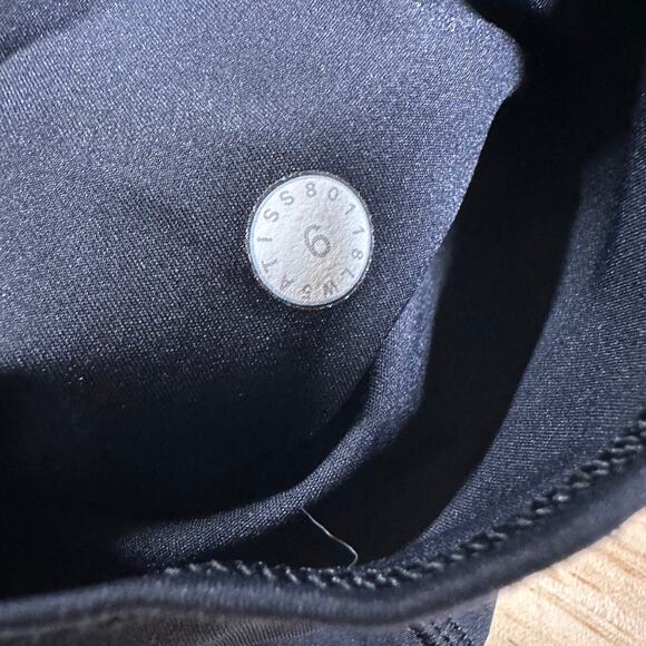 Lululemon Fast Free 7/8 Tight II Nulux Black Women's 6 Excellent Used Condition - Picture 7 of 10